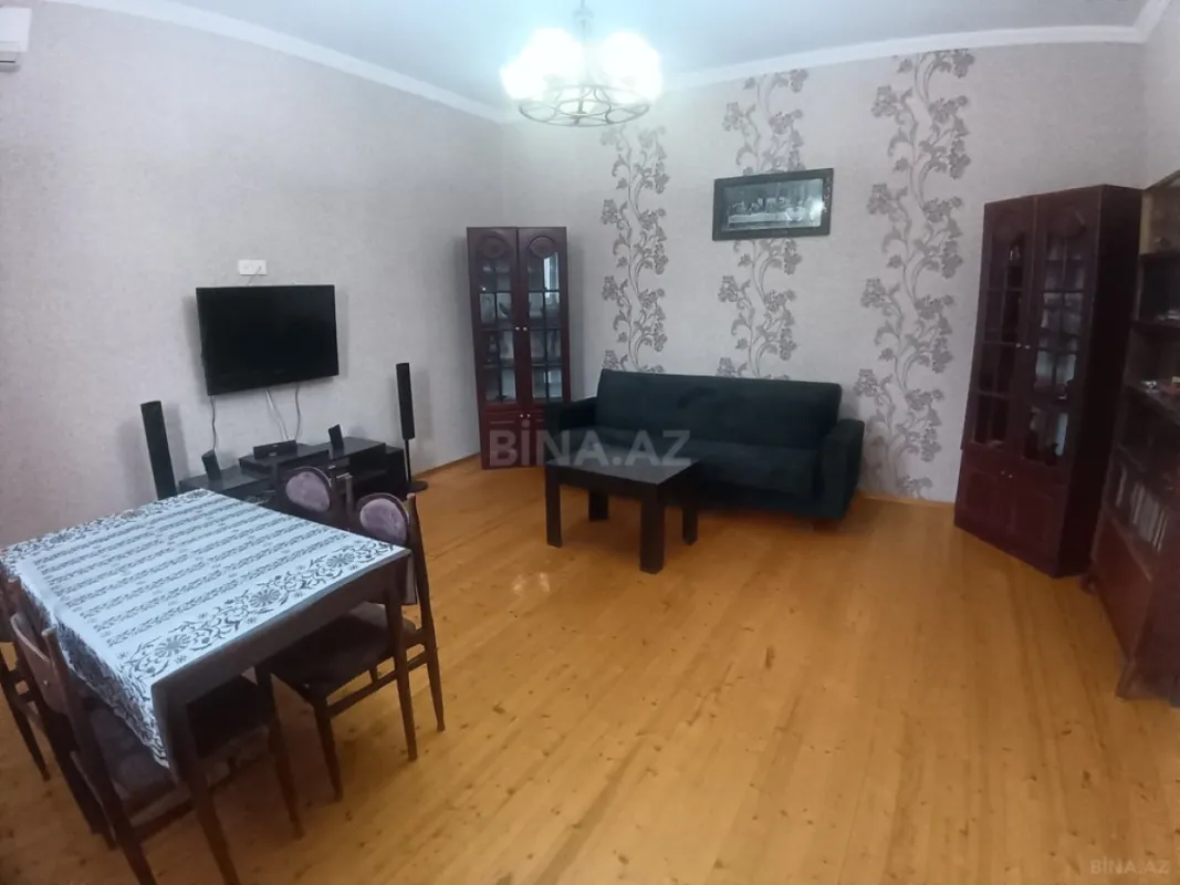 Satılır 5 otaqlı həyət evi 165 m²