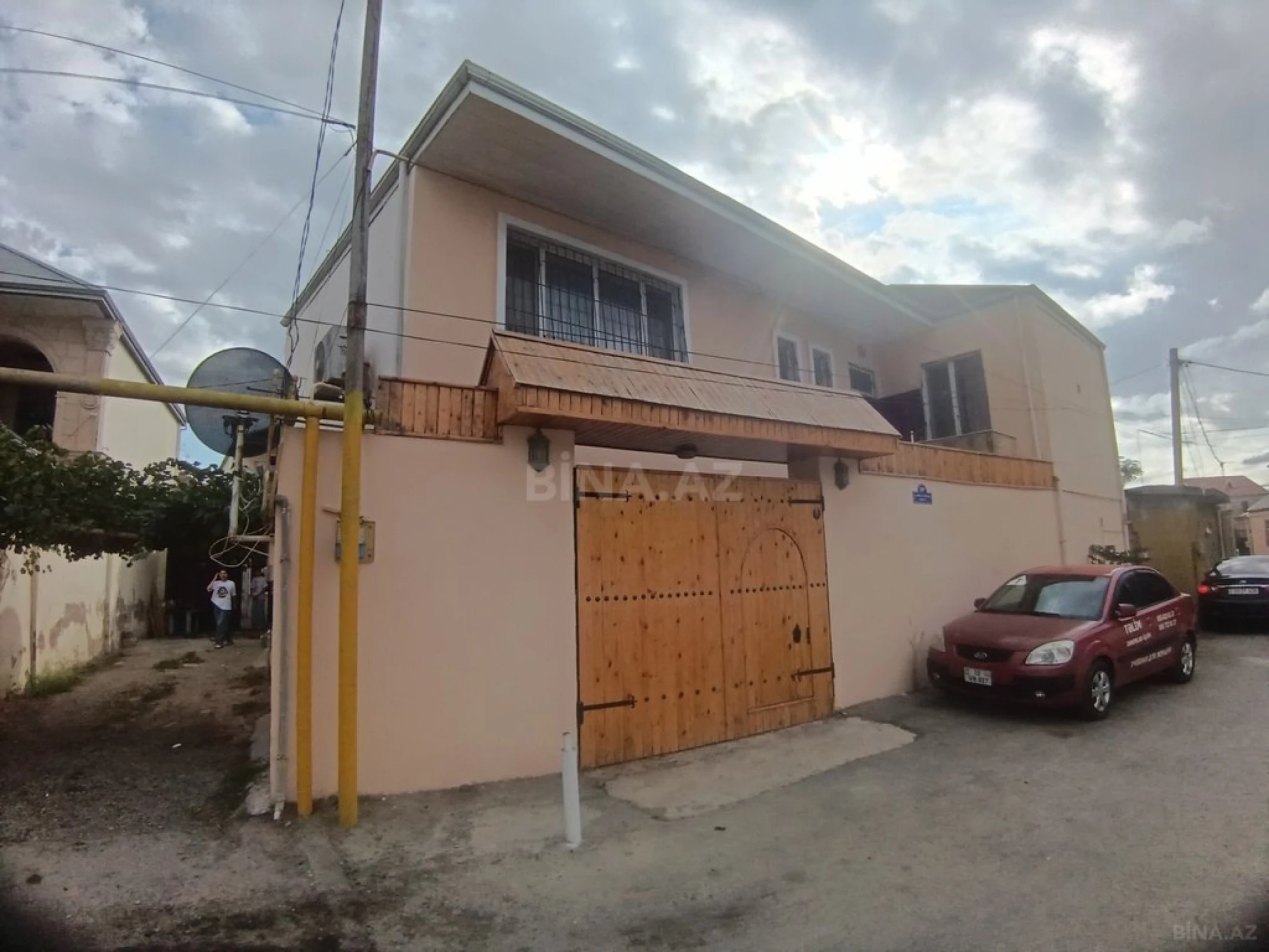 Satılır 5 otaqlı həyət evi 165 m²