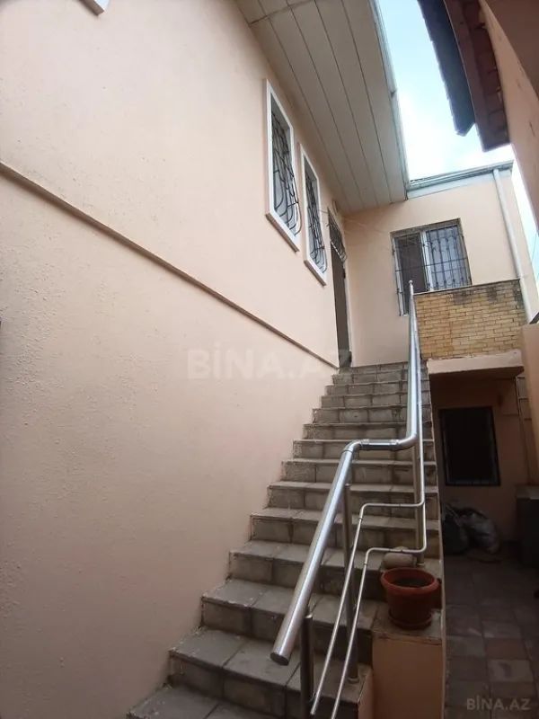 Satılır 5 otaqlı həyət evi 165 m²