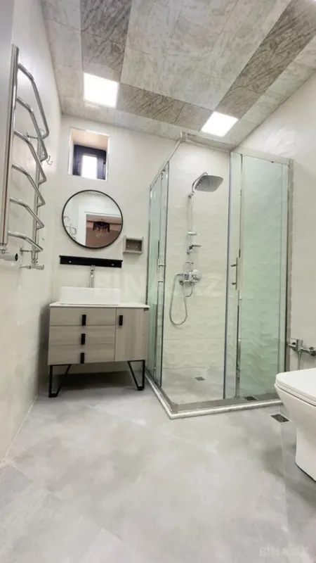 Satılır 6 otaqlı həyət evi 450 m²