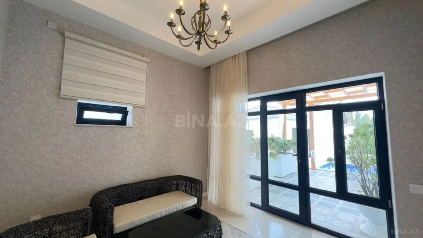 Satılır 6 otaqlı həyət evi 450 m²