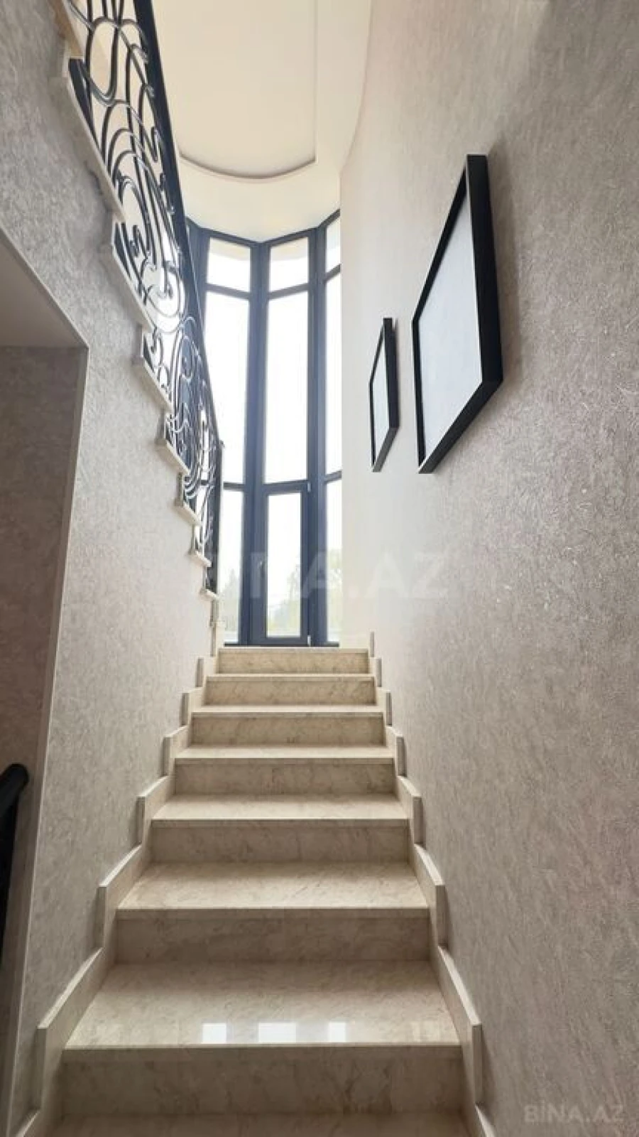 Satılır 6 otaqlı həyət evi 450 m²