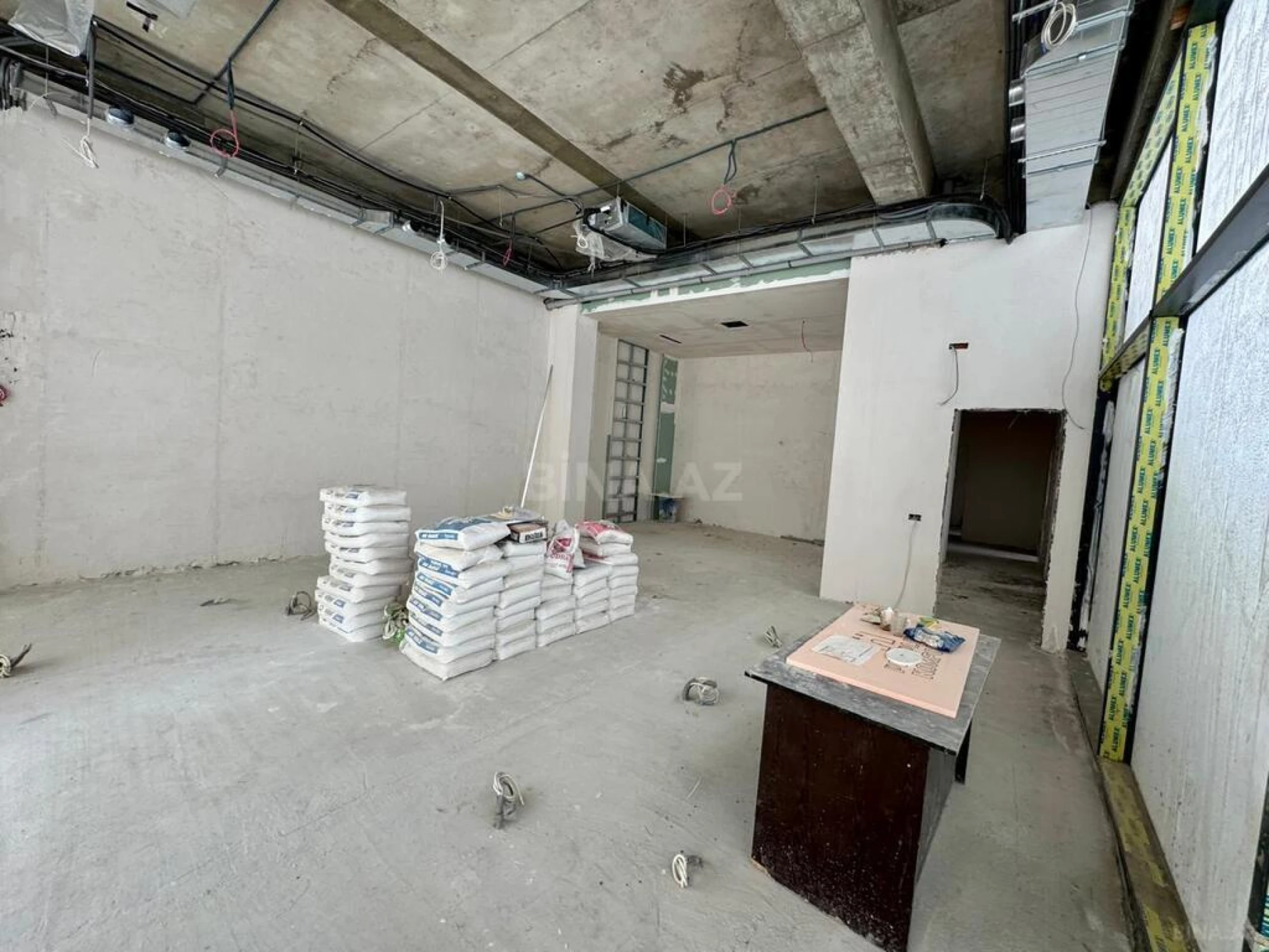 Satılır obyekt 170 m²