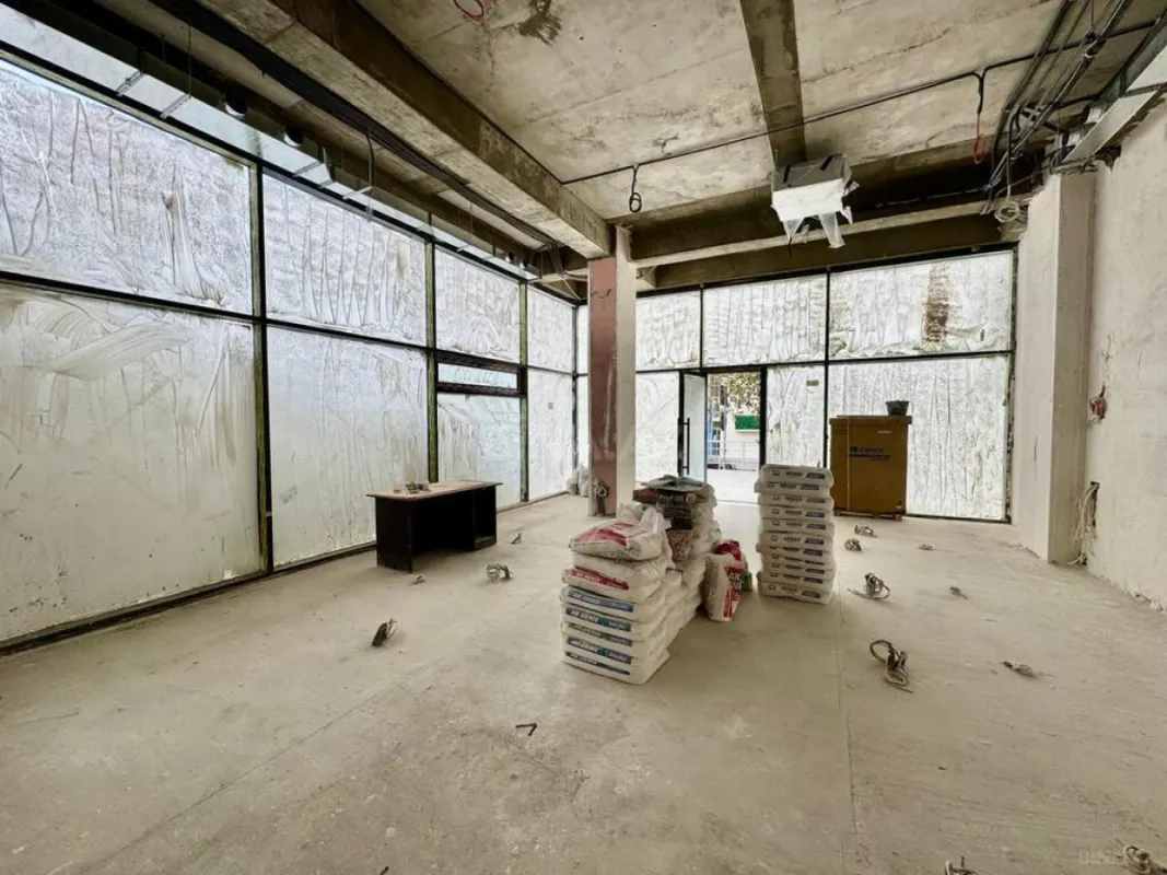 Satılır obyekt 170 m²