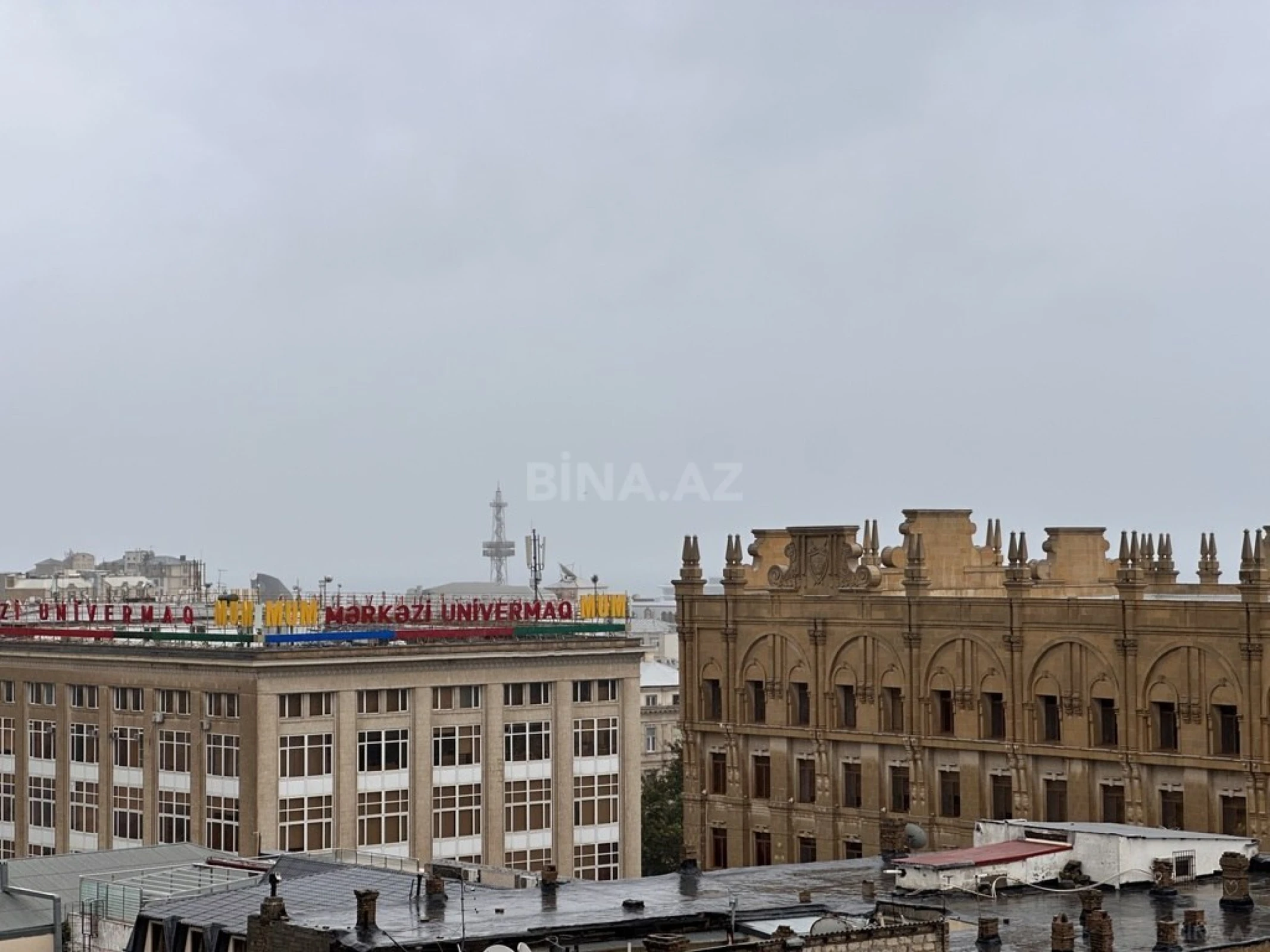 Satılır 3 otaqlı mənzil 148 m²