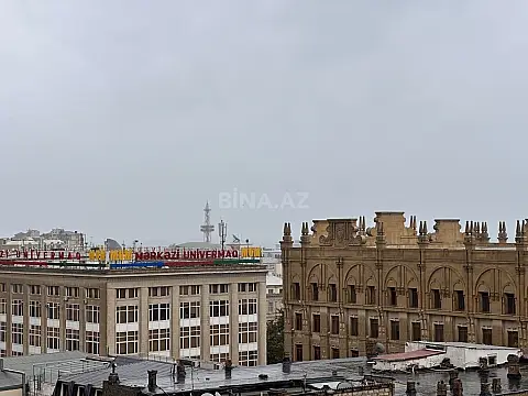 Satılır 3 otaqlı mənzil 148 m²