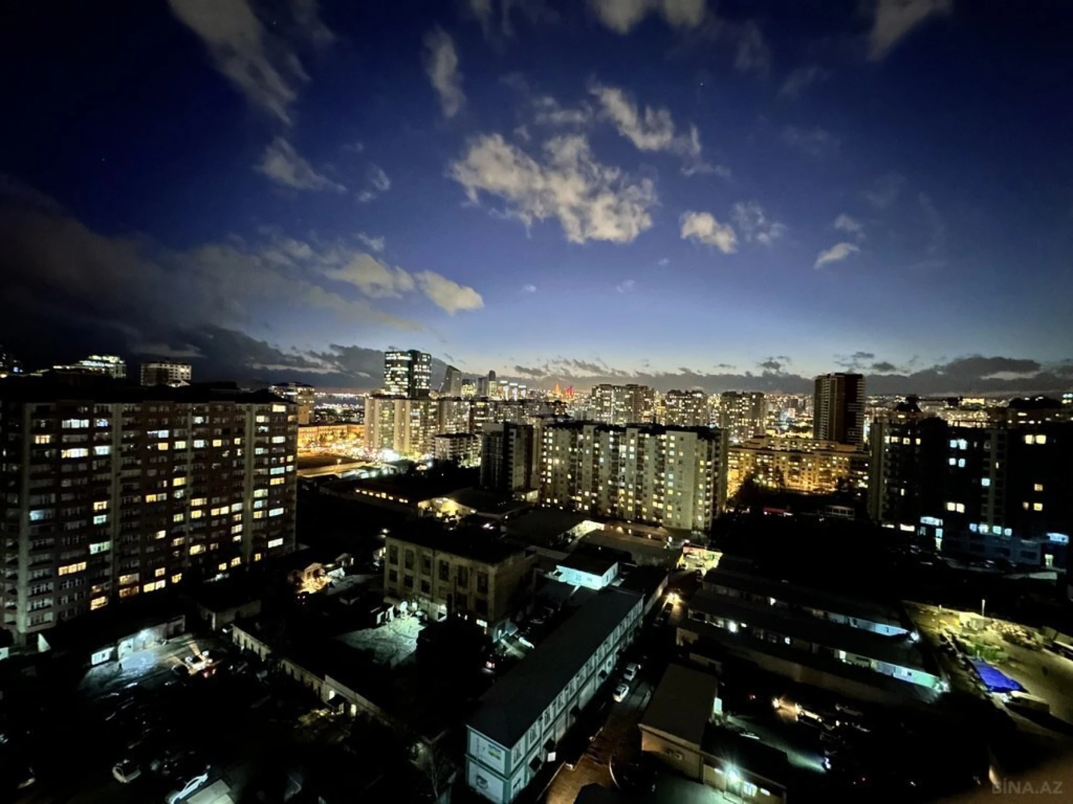 Satılır 3 otaqlı mənzil 148 m²