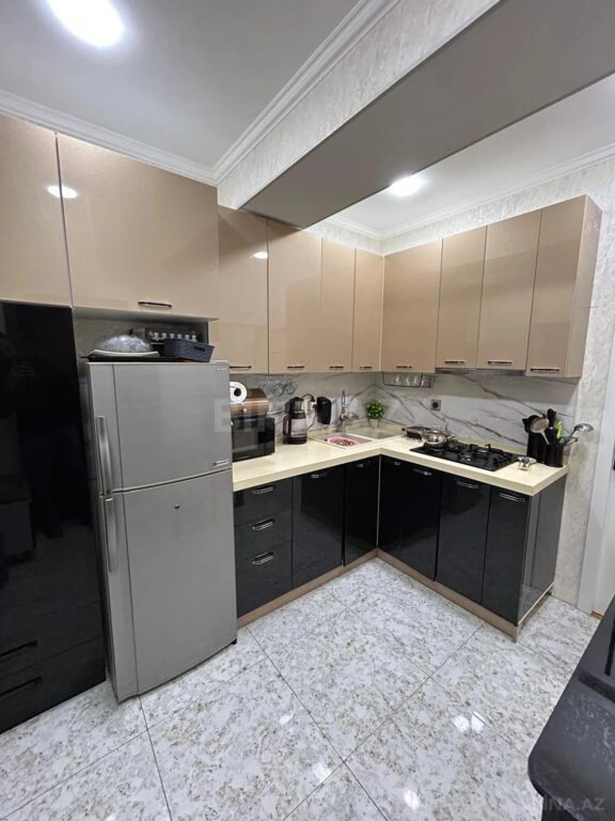Satılır 2 otaqlı mənzil 51 m²