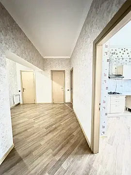 Kirayə verilir 2 otaqlı mənzil 84 m²