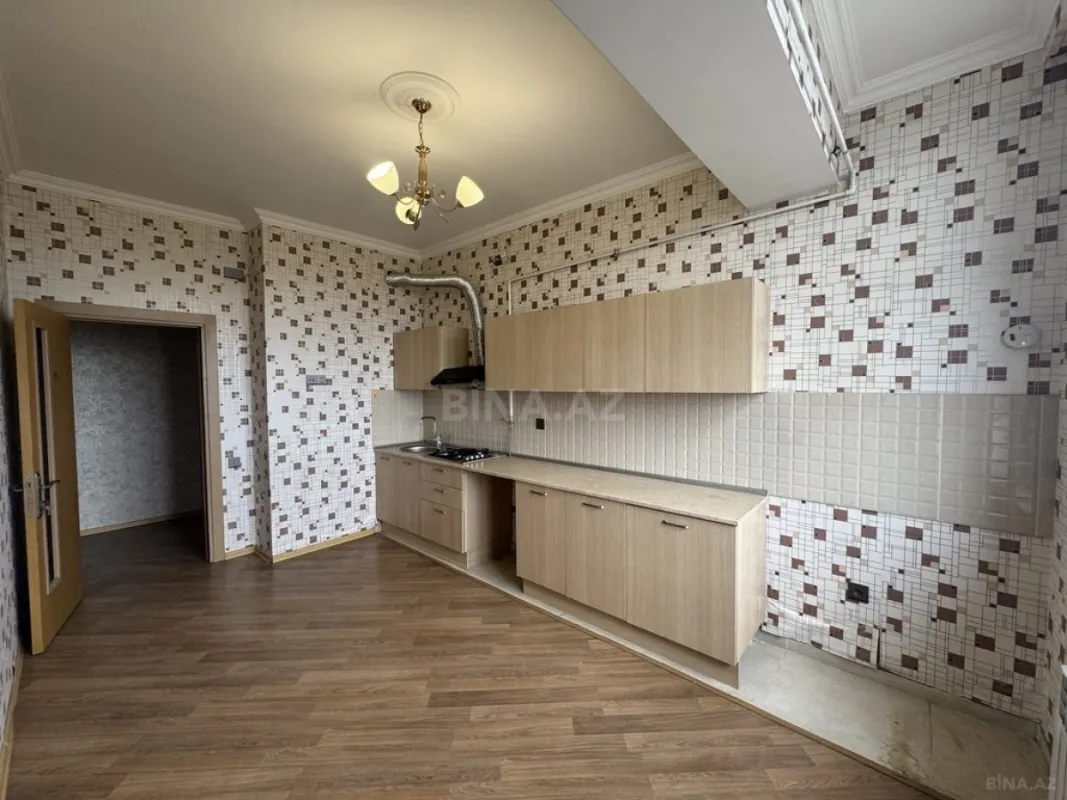 Kirayə verilir 2 otaqlı mənzil 84 m²