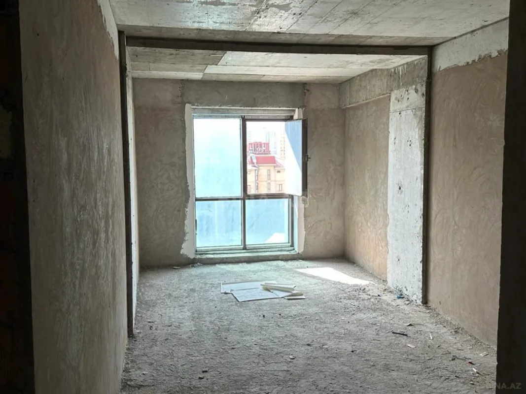 Satılır 3 otaqlı mənzil 191 m²