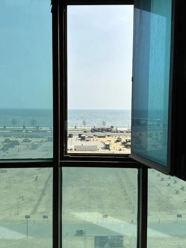 Satılır 3 otaqlı mənzil 191 m²