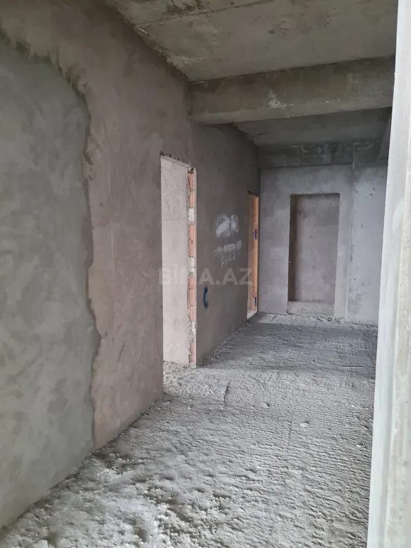 Satılır 3 otaqlı mənzil 191 m²