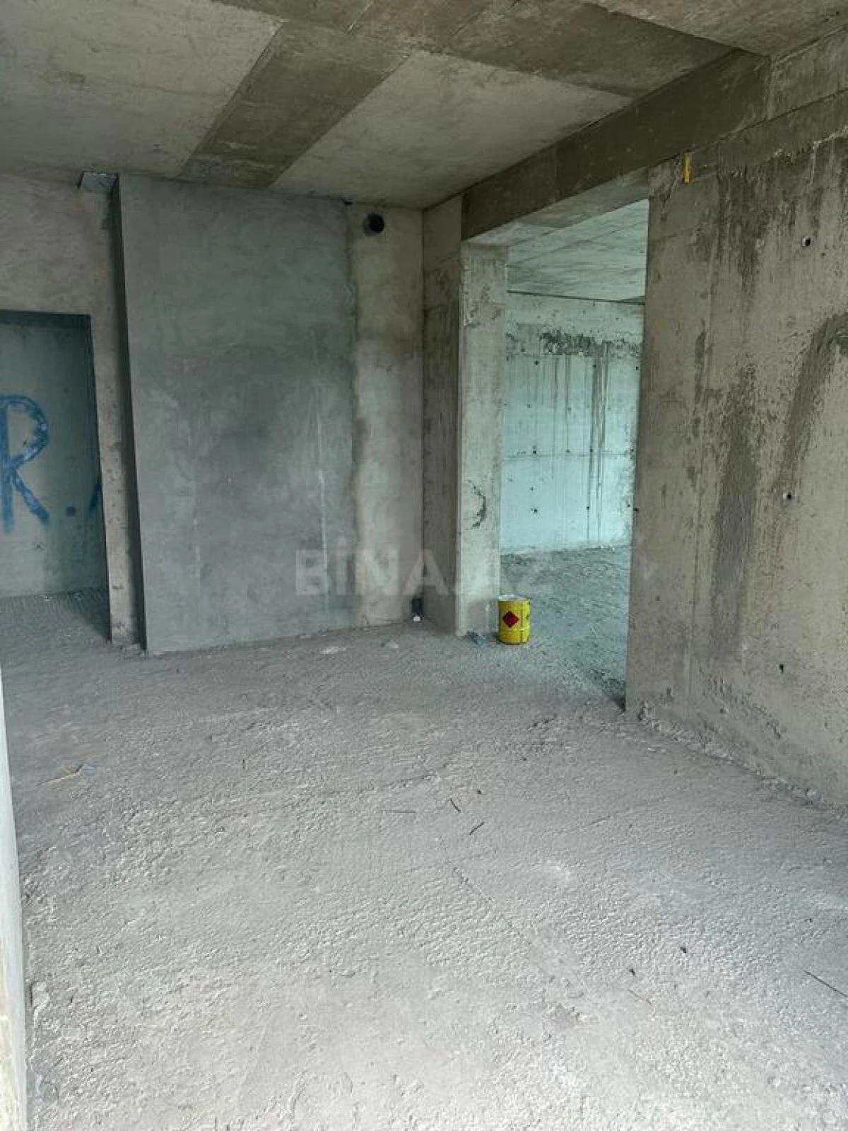 Satılır 3 otaqlı mənzil 191 m²