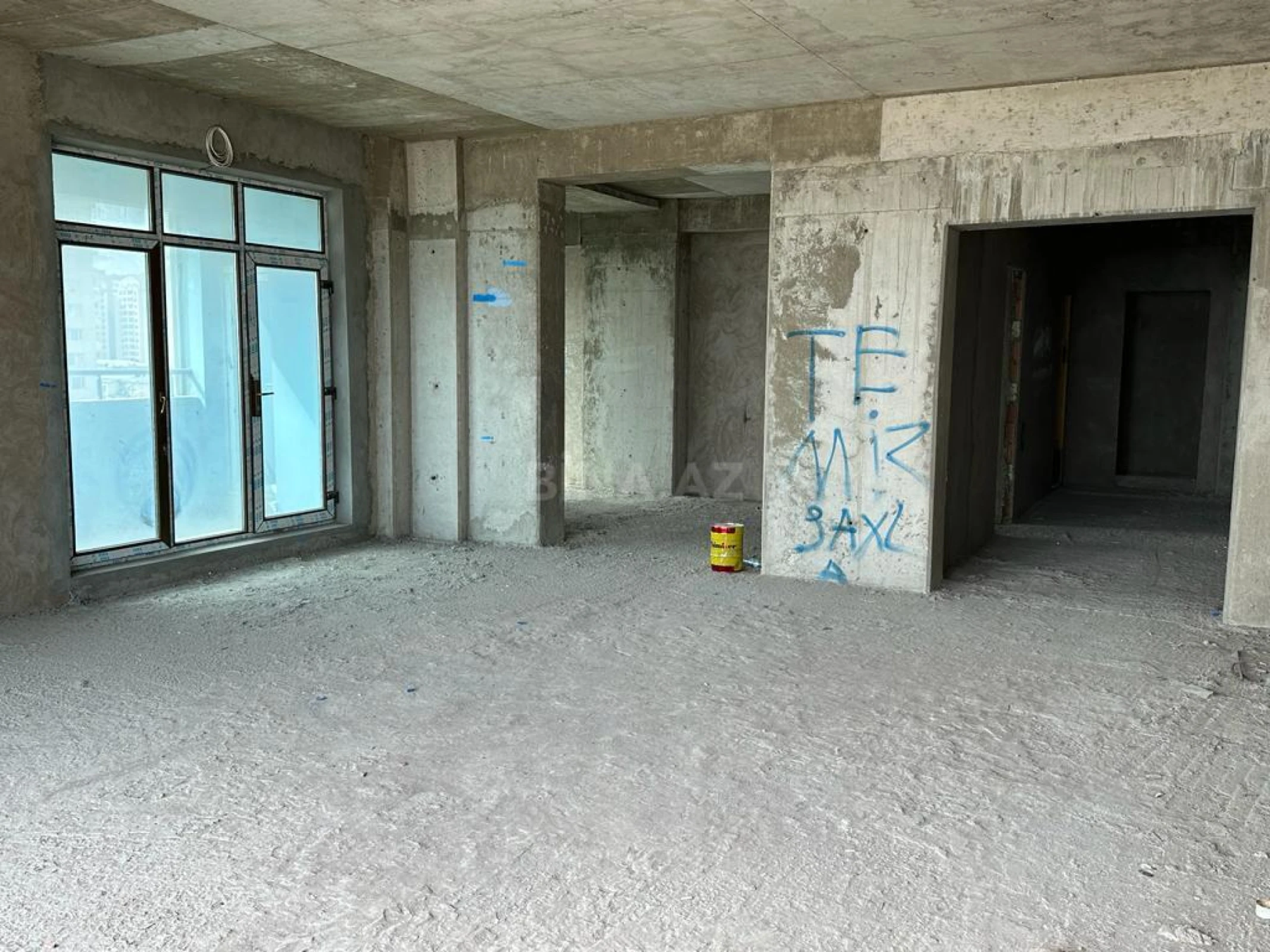 Satılır 3 otaqlı mənzil 191 m²