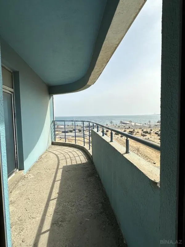 Satılır 3 otaqlı mənzil 191 m²