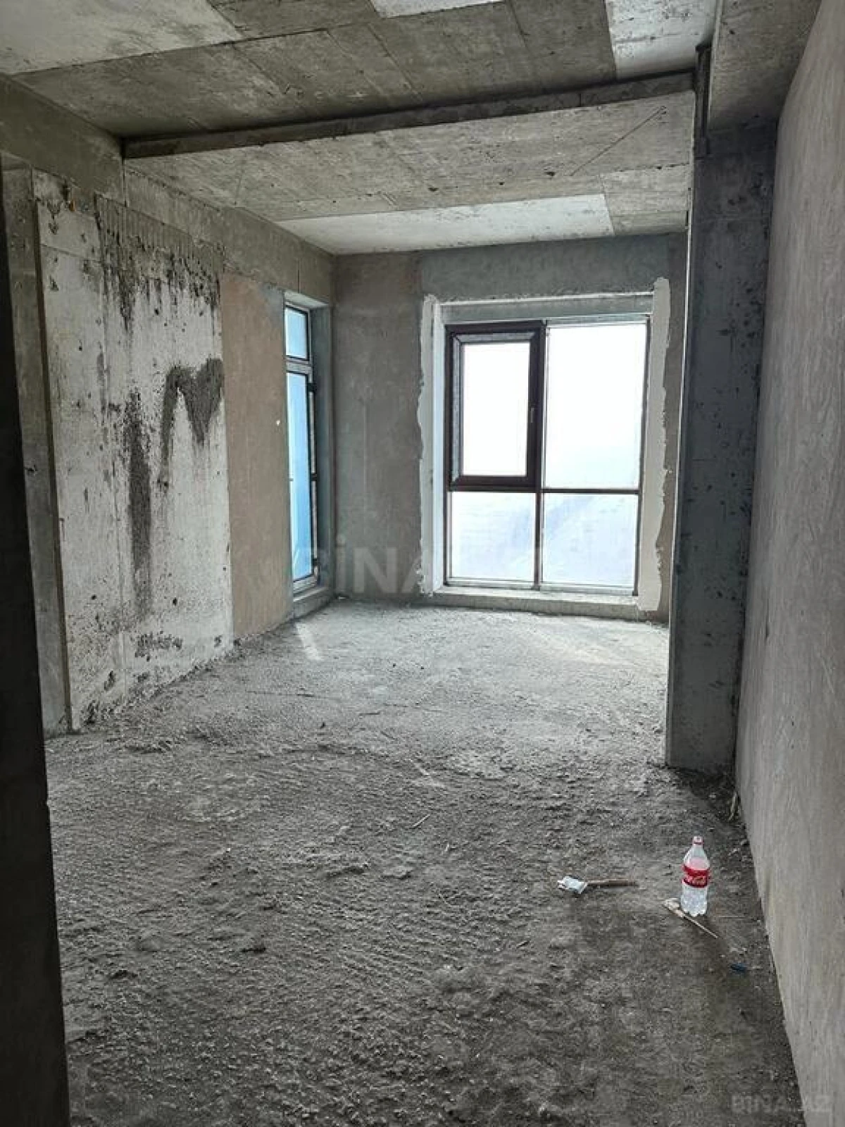Satılır 3 otaqlı mənzil 191 m²