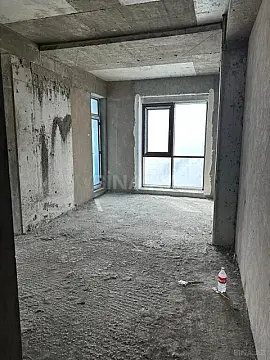Satılır 3 otaqlı mənzil 191 m²