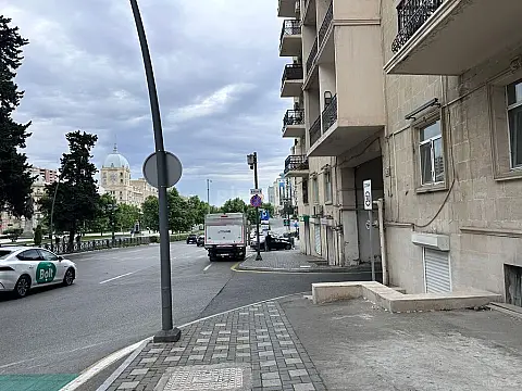 Kirayə verilir obyekt 85 m² — Bakı, Nizami 85.00 m²