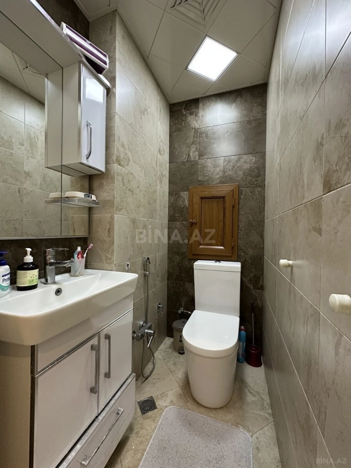 Satılır 3 otaqlı mənzil 147 m²