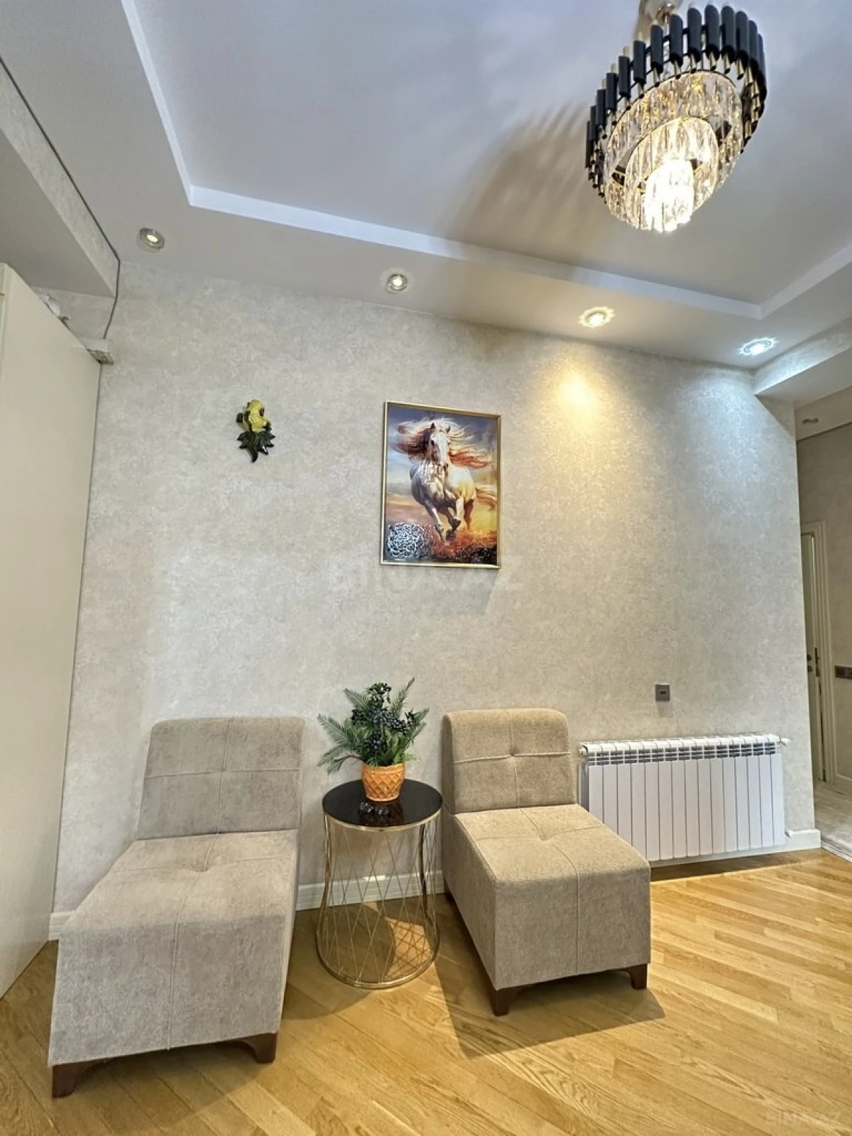 Satılır 3 otaqlı mənzil 147 m²