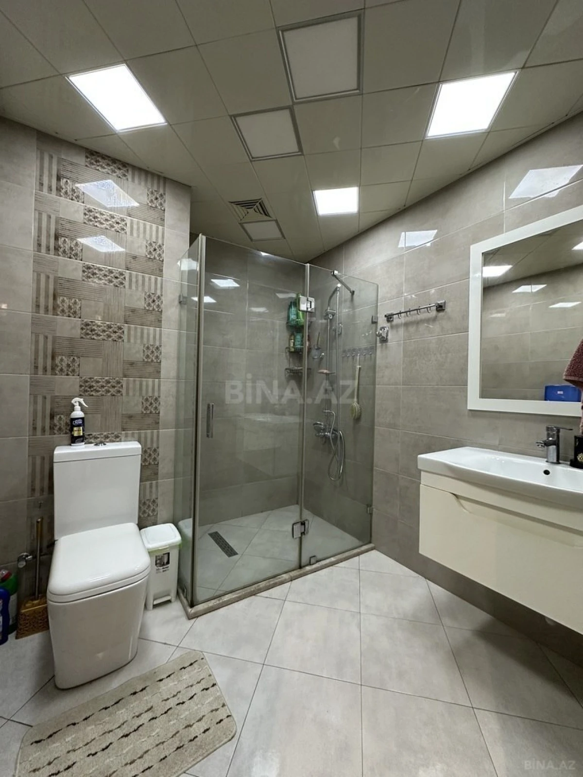 Satılır 3 otaqlı mənzil 147 m²