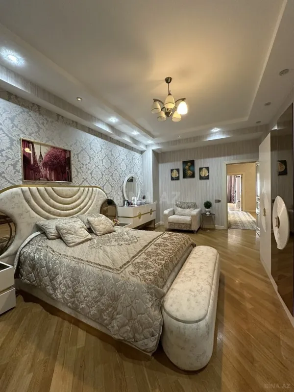 Satılır 3 otaqlı mənzil 147 m²