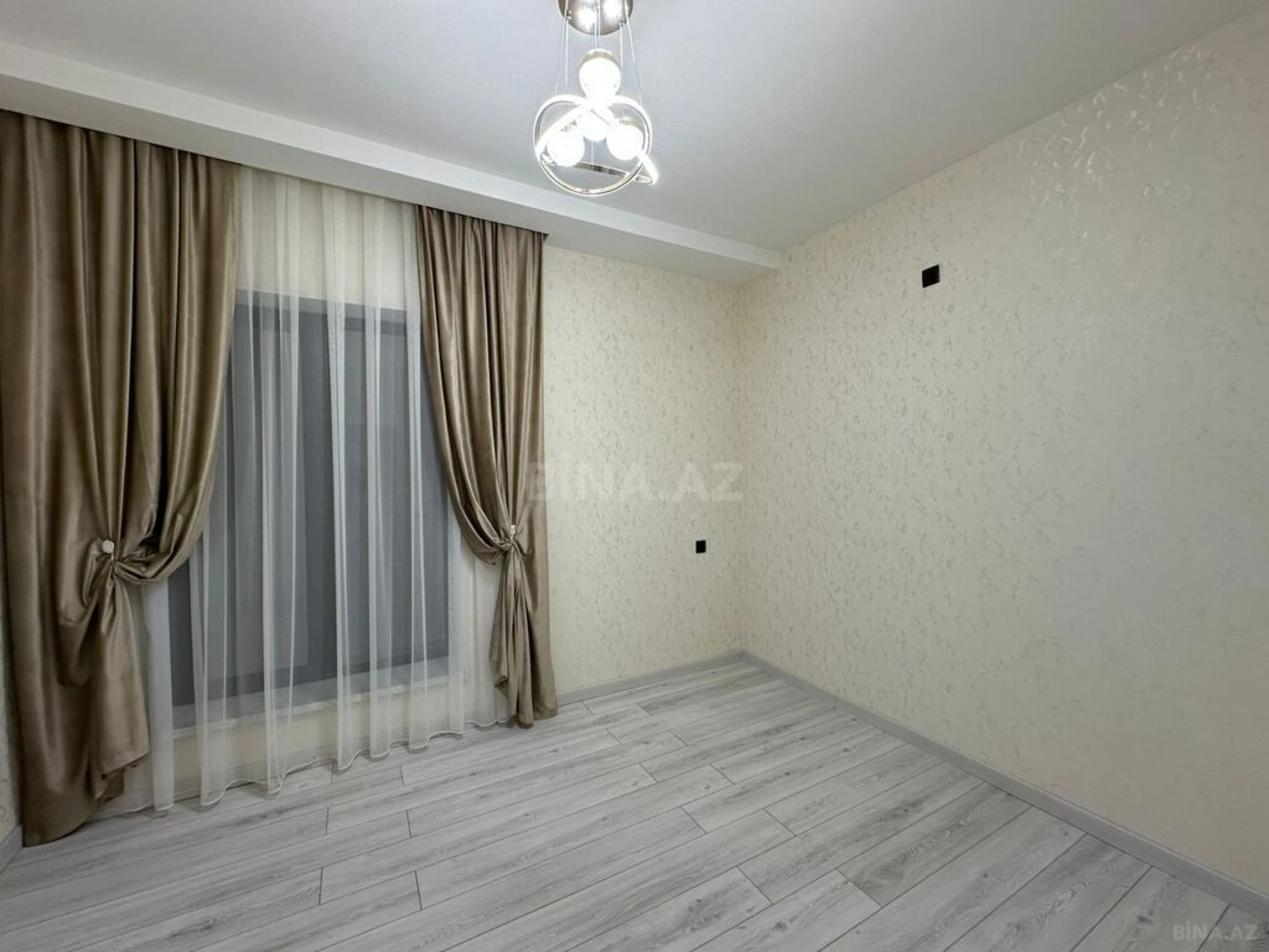 Satılır 4 otaqlı həyət evi 160 m²