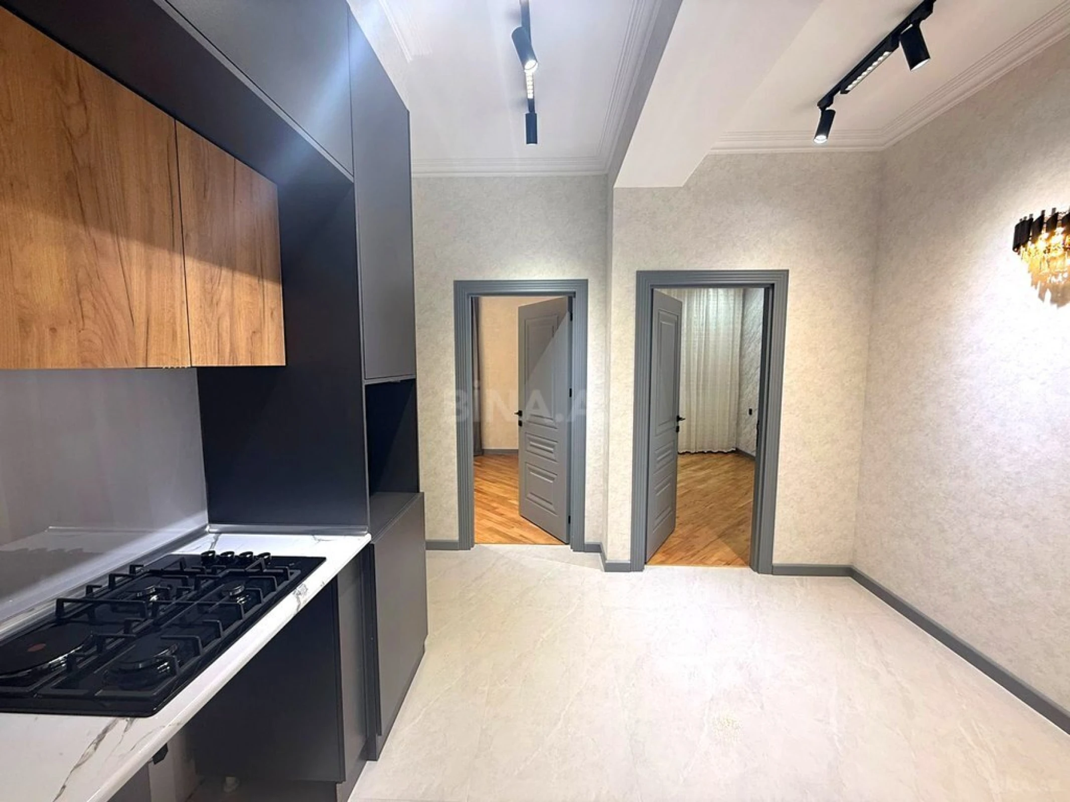 Satılır 3 otaqlı mənzil 77 m²