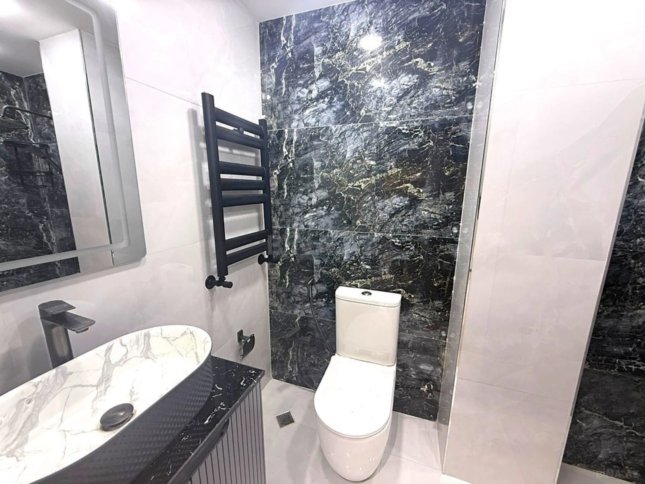 Satılır 3 otaqlı mənzil 77 m²