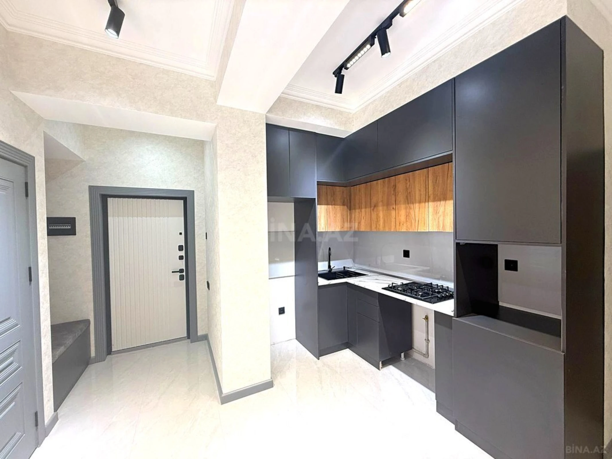 Satılır 3 otaqlı mənzil 77 m²