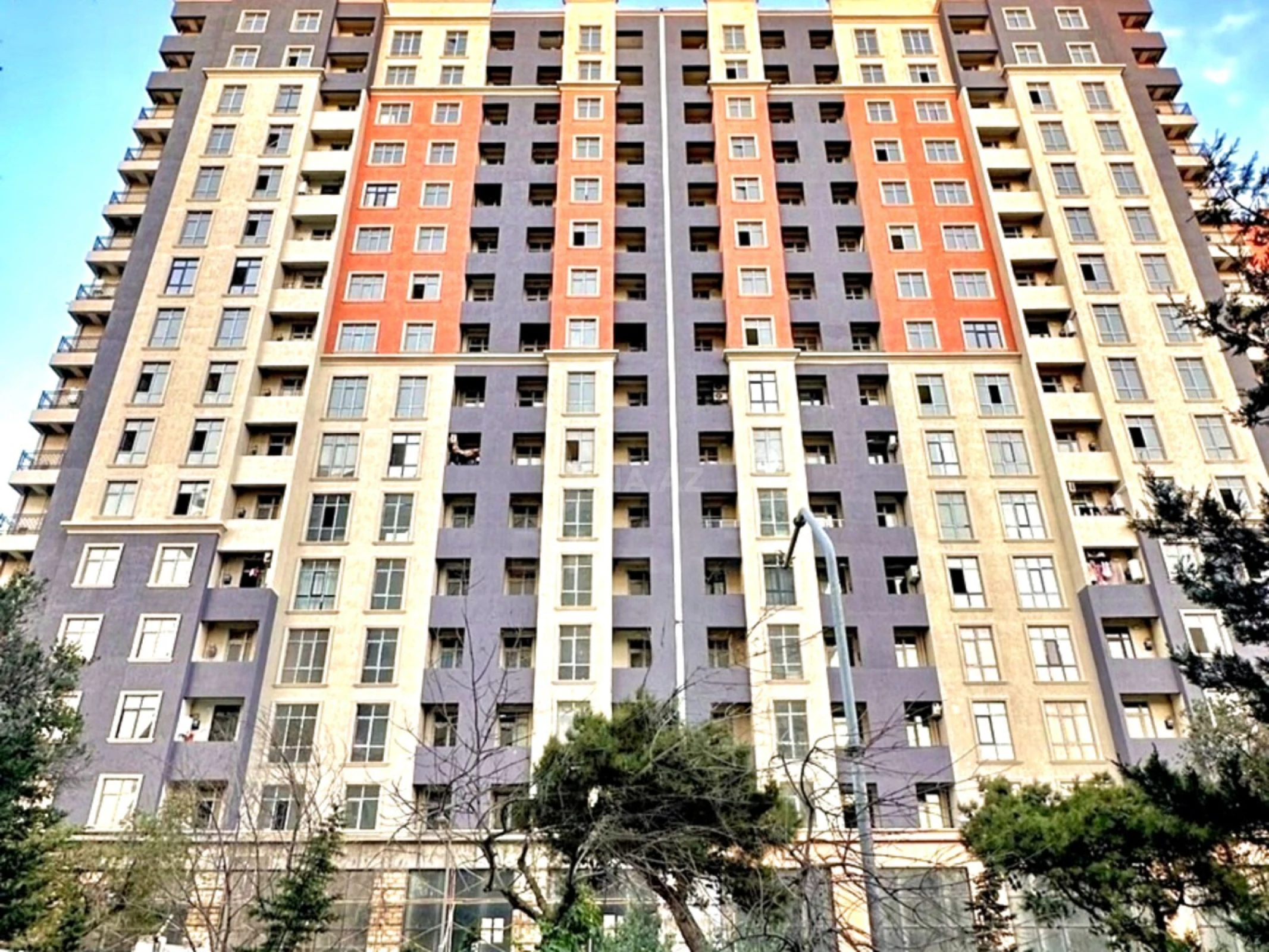 Satılır 3 otaqlı mənzil 77 m²