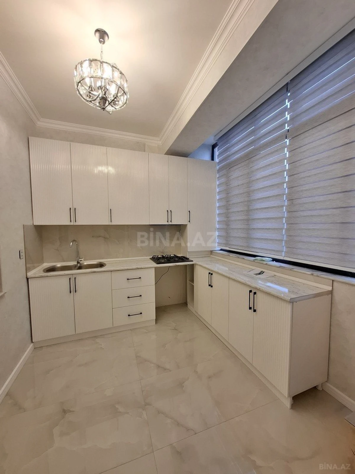 Satılır 3 otaqlı mənzil 95 m²