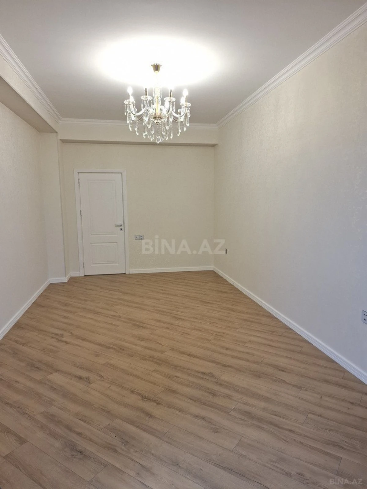 Satılır 3 otaqlı mənzil 95 m²