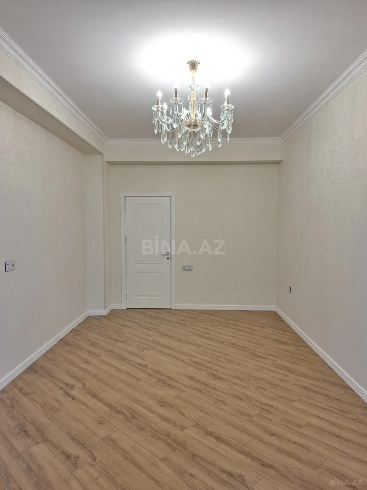 Satılır 3 otaqlı mənzil 95 m²