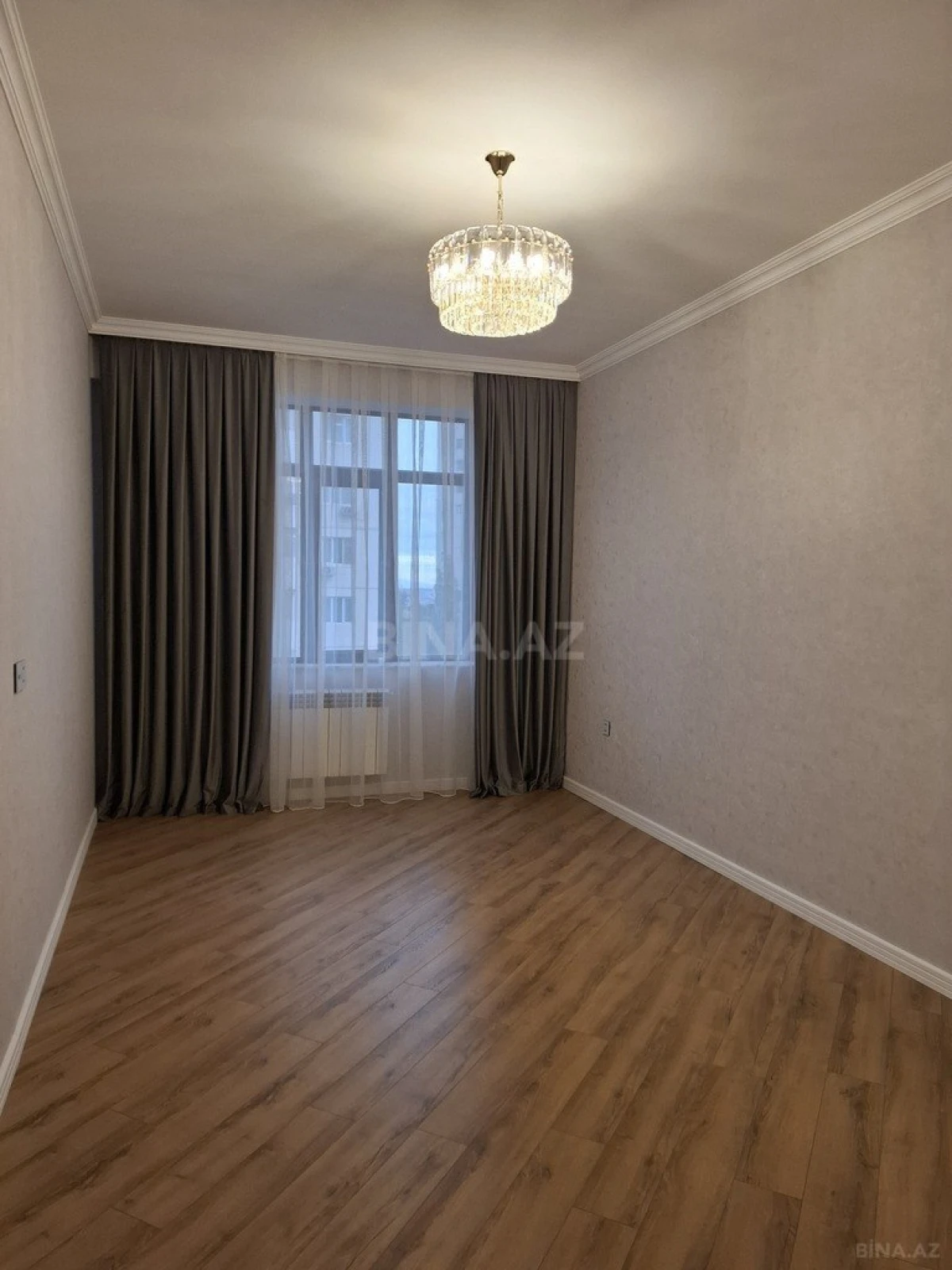 Satılır 3 otaqlı mənzil 95 m²