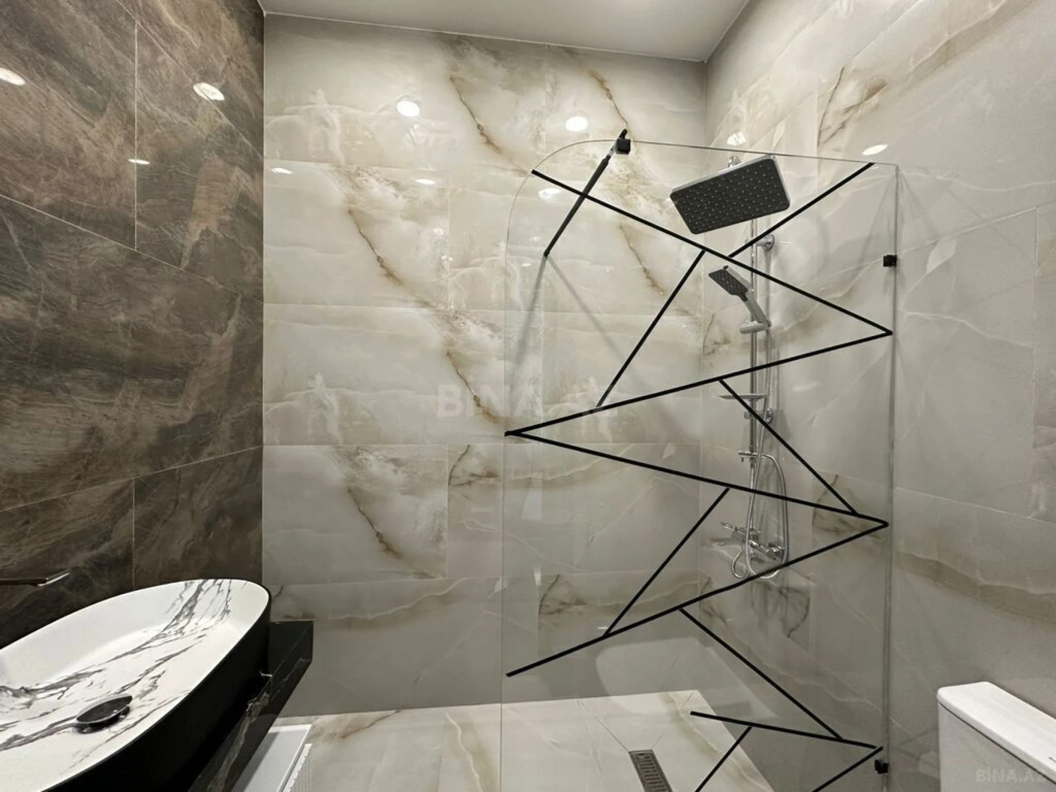 Satılır 4 otaqlı həyət evi 180 m²