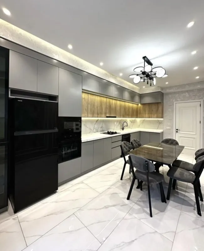 Satılır 3 otaqlı mənzil 120 m²