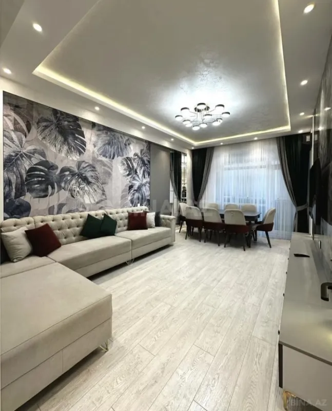 Satılır 3 otaqlı mənzil 120 m²