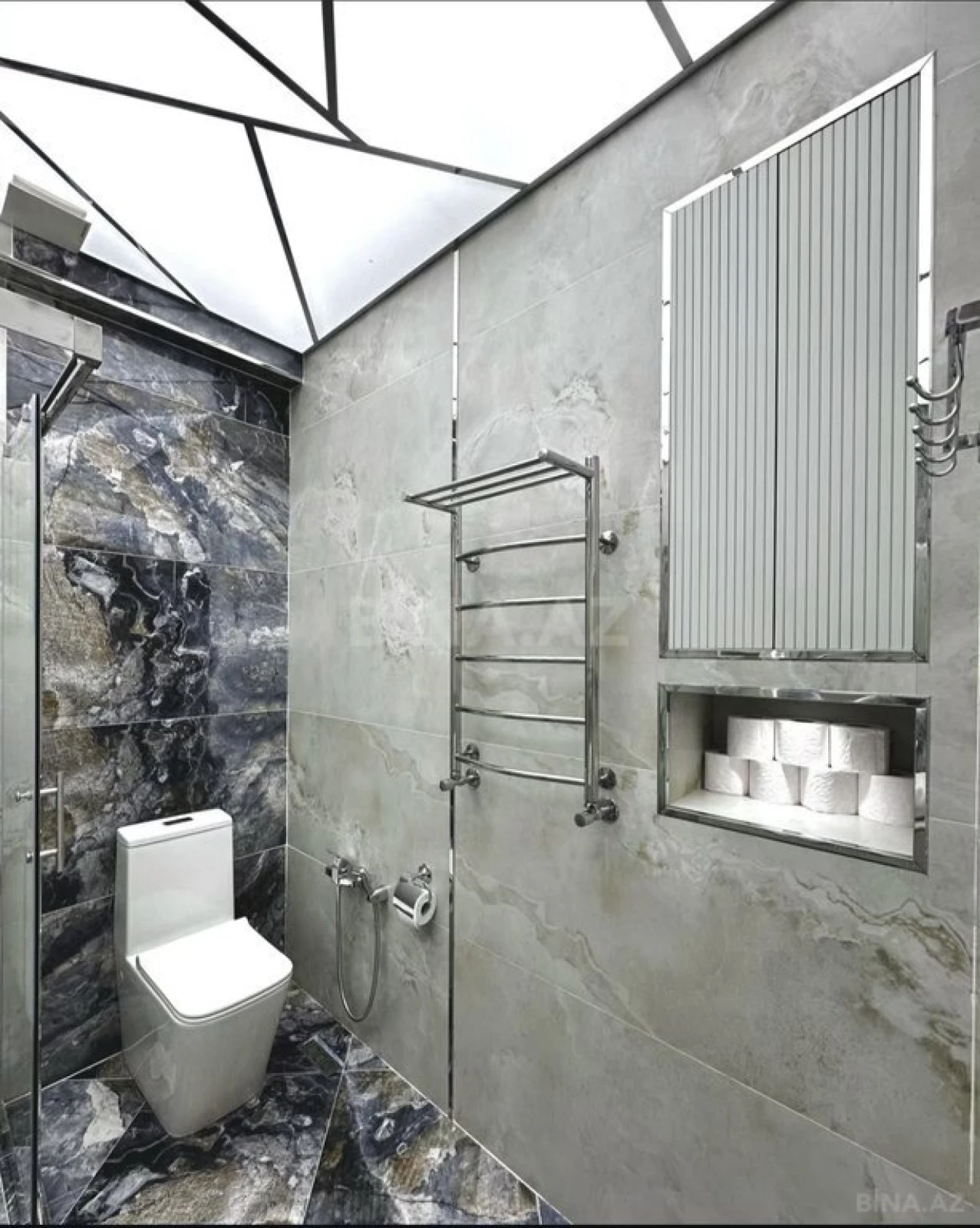 Satılır 3 otaqlı mənzil 120 m²