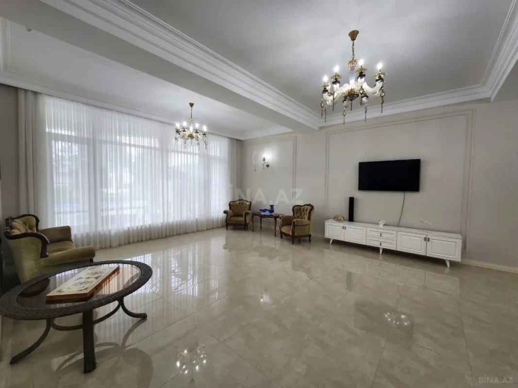 Kirayə verilir 5 otaqlı həyət evi 240 m²