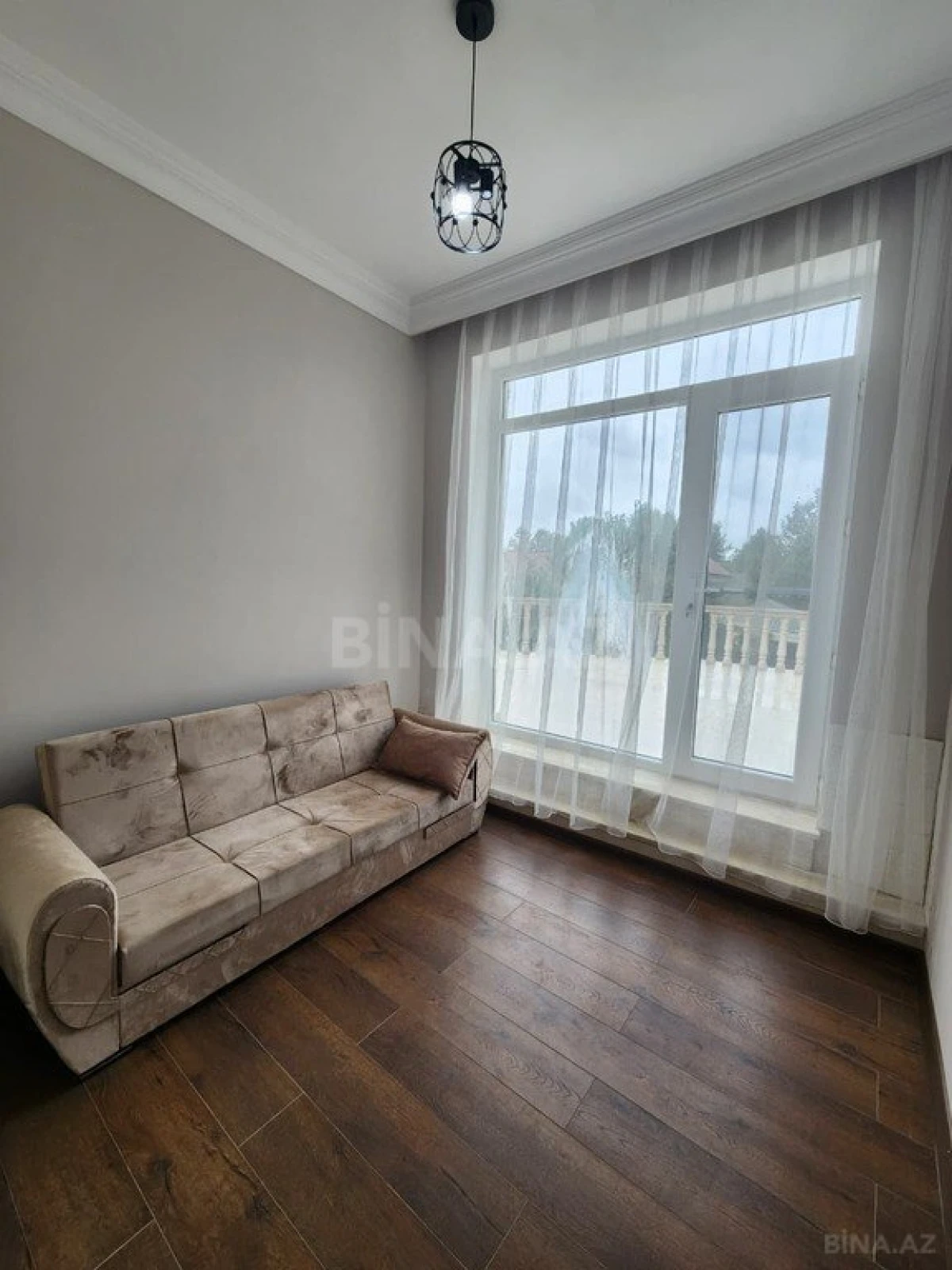 Kirayə verilir 5 otaqlı həyət evi 240 m²
