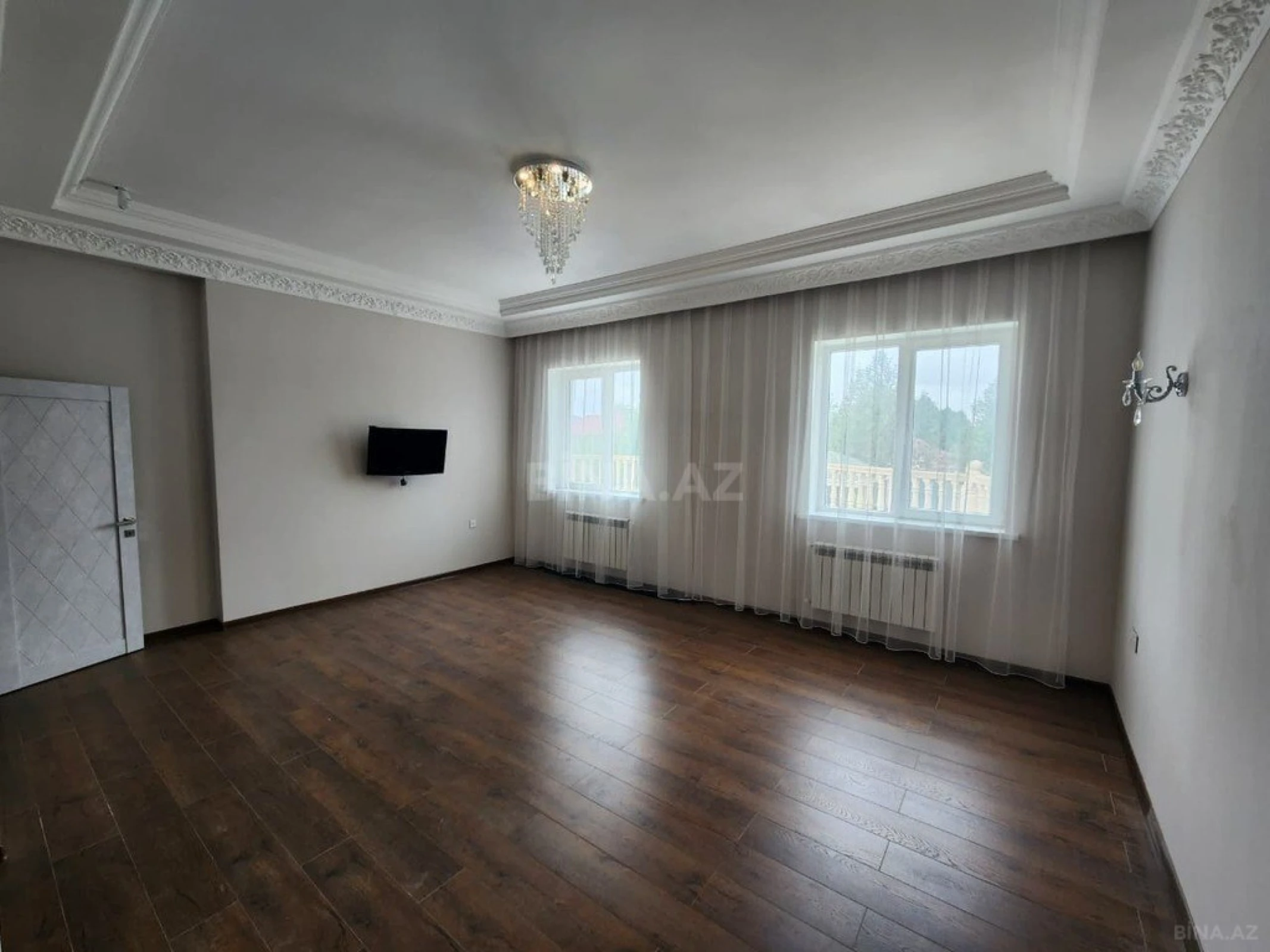 Kirayə verilir 5 otaqlı həyət evi 240 m²