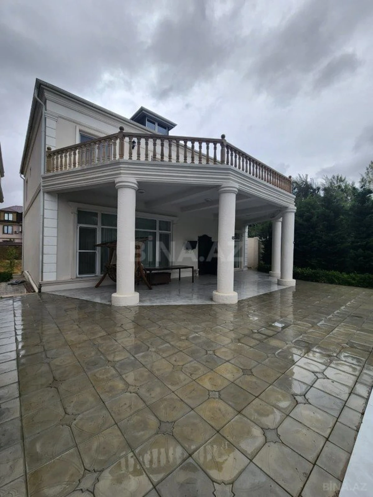 Kirayə verilir 5 otaqlı həyət evi 240 m²