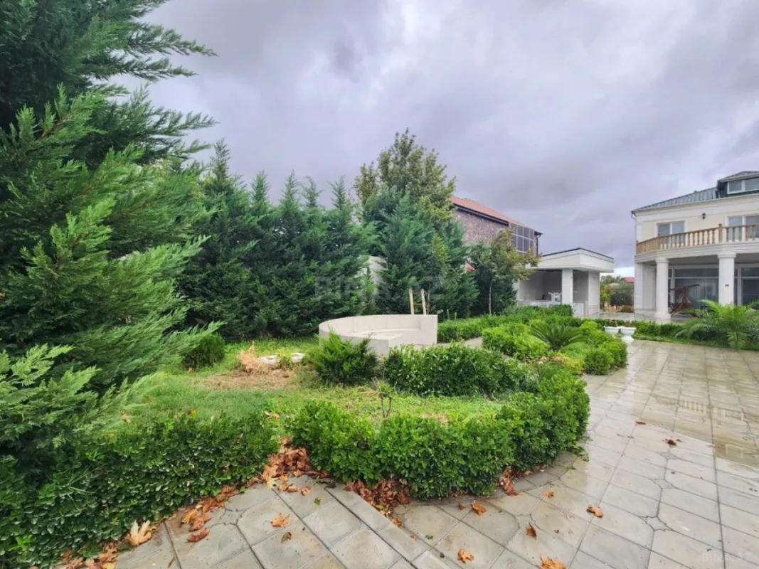 Kirayə verilir 5 otaqlı həyət evi 240 m²