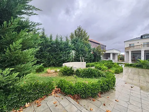 Kirayə verilir 5 otaqlı həyət evi 240 m²