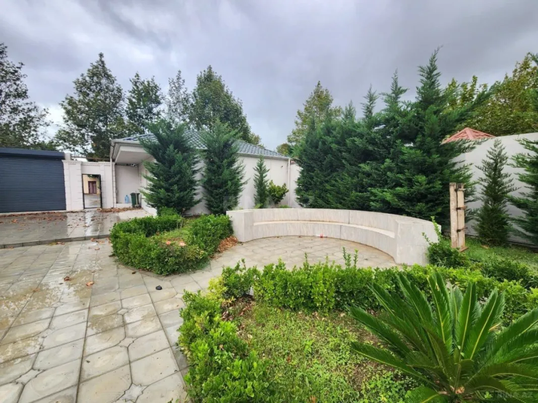 Kirayə verilir 5 otaqlı həyət evi 240 m²