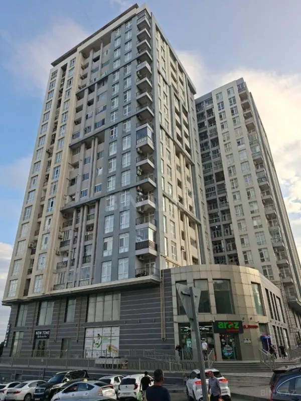 Satılır 3 otaqlı mənzil 98 m²