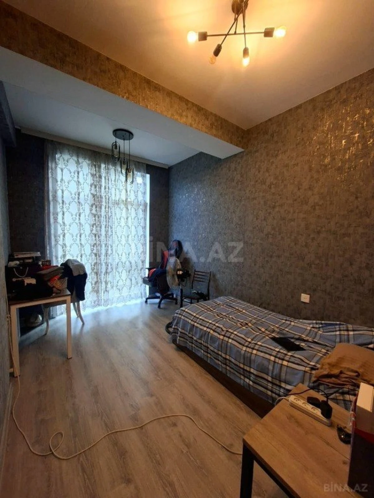 Satılır 3 otaqlı mənzil 98 m²