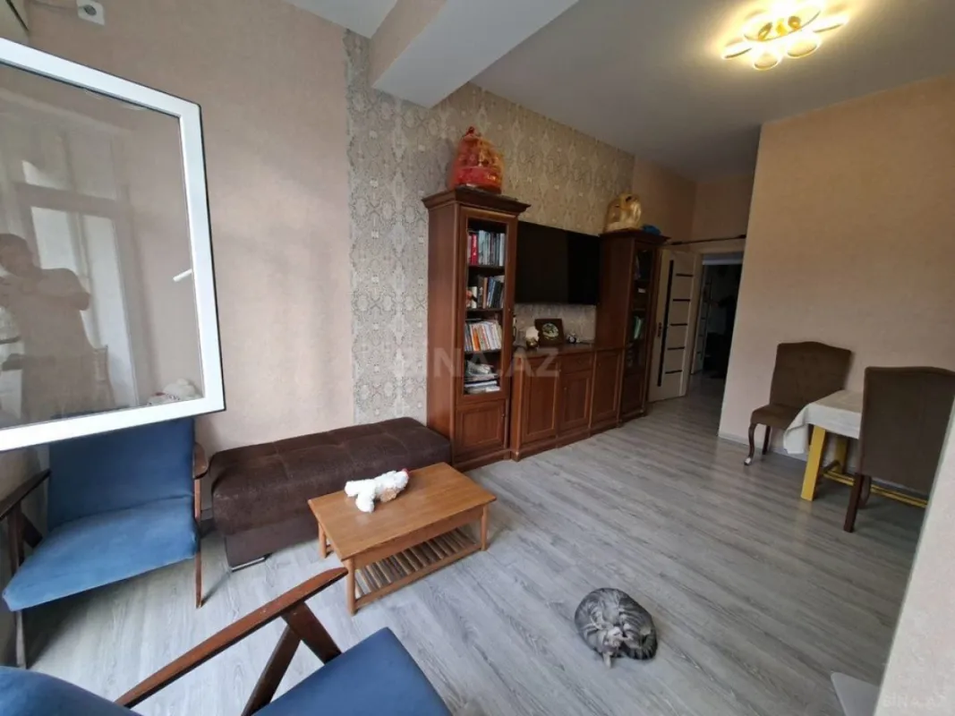 Satılır 3 otaqlı mənzil 98 m²